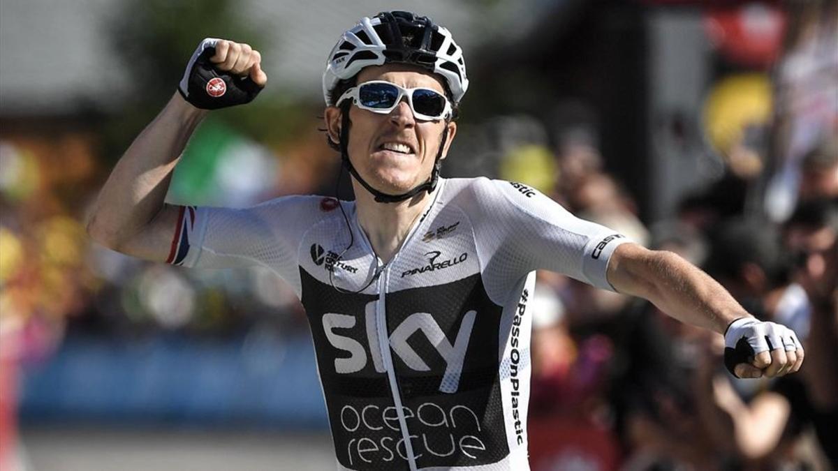 Geraint Thomas cierra el puño en la meta de La Rosière