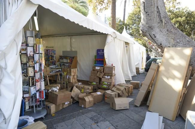 PREPARATIVOS FERIA DEL LIBRO