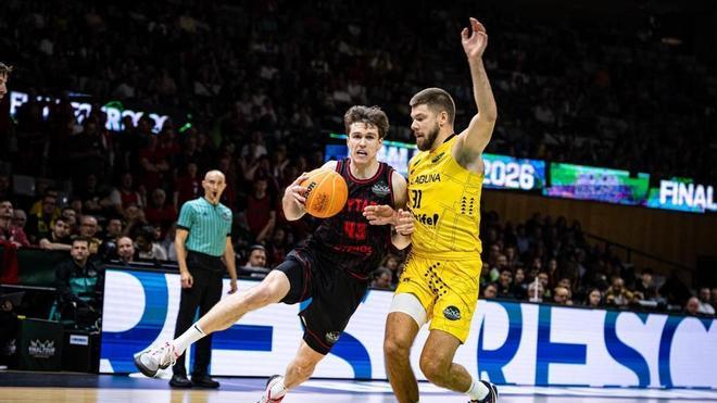 Malas noticias para el CB Canarias: Rokas Giedraitis sufre una rotura del ligamento cruzado anterior de la rodilla derecha