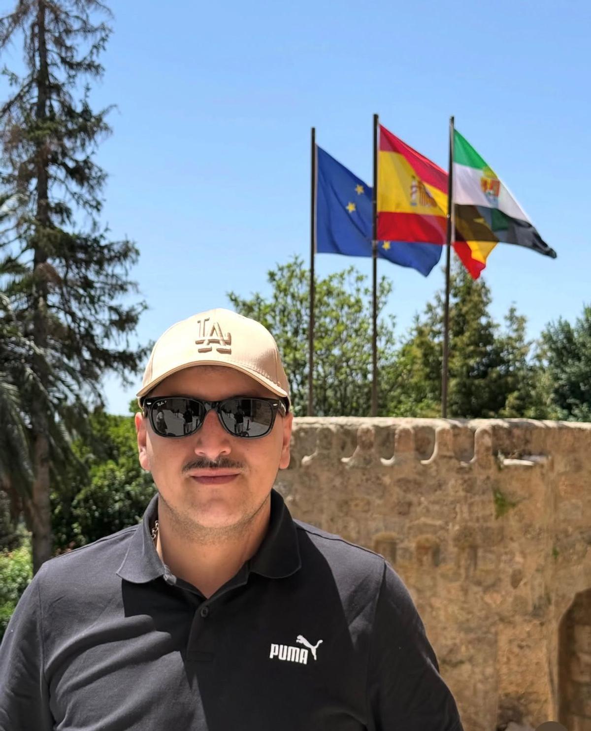 John, el primer latino llegado a Cáceres.