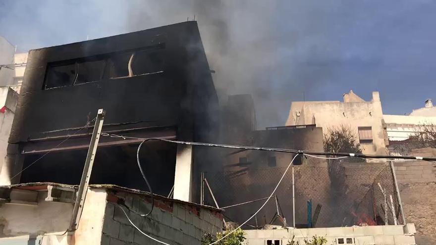 Incendio en una tienda de Benitatxell