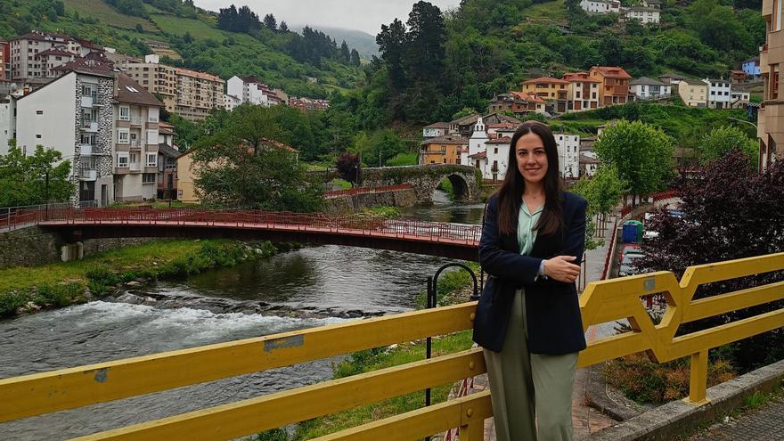 Carmen Fernández, nueva notaria de Cangas: &quot;Todos me han acogido como una asturiana más y soy feliz por ello&quot;