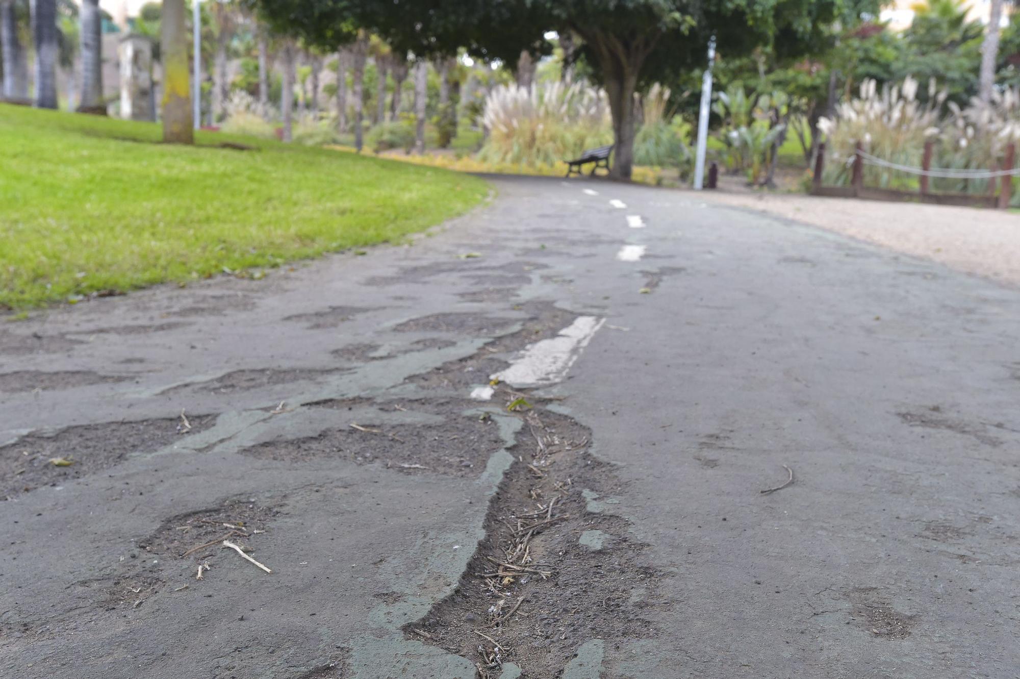 Arreglos y desperfectos en las canchas deportivas del parque Juan Pablo II