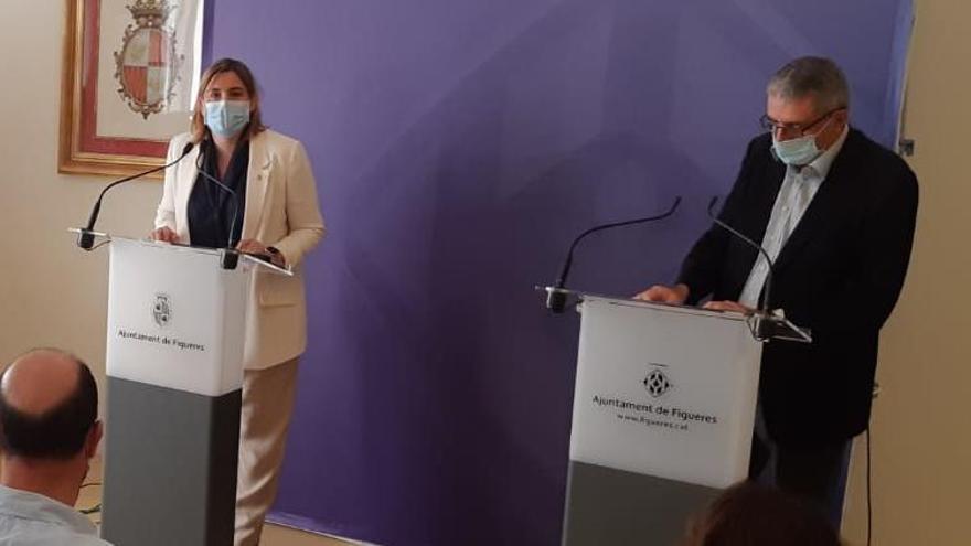 Agnès Lladó i Martí Masferrer aquest matí durant la roda de premsa a l&#039;Ajuntament