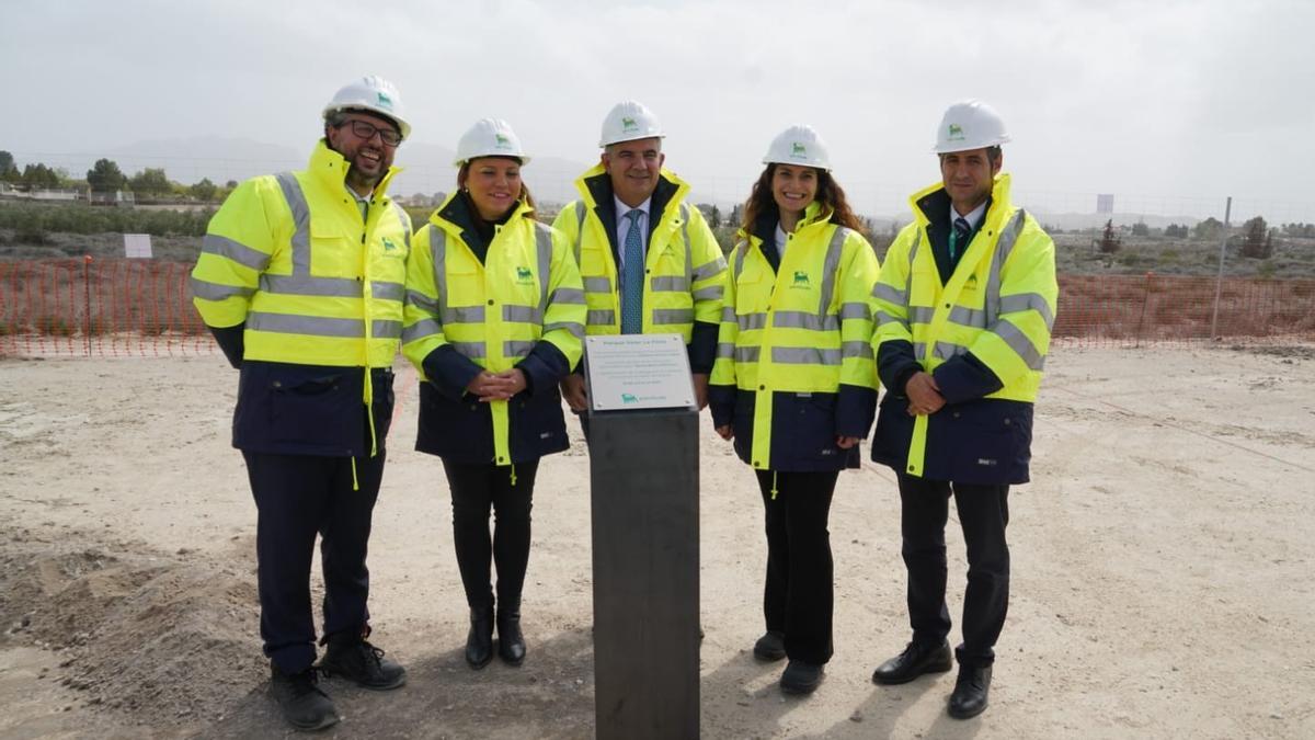 Acto de colocación de primera piedra de la futura nueva planta solar fotovoltaica, ubicada en La Flota, Fortuna.