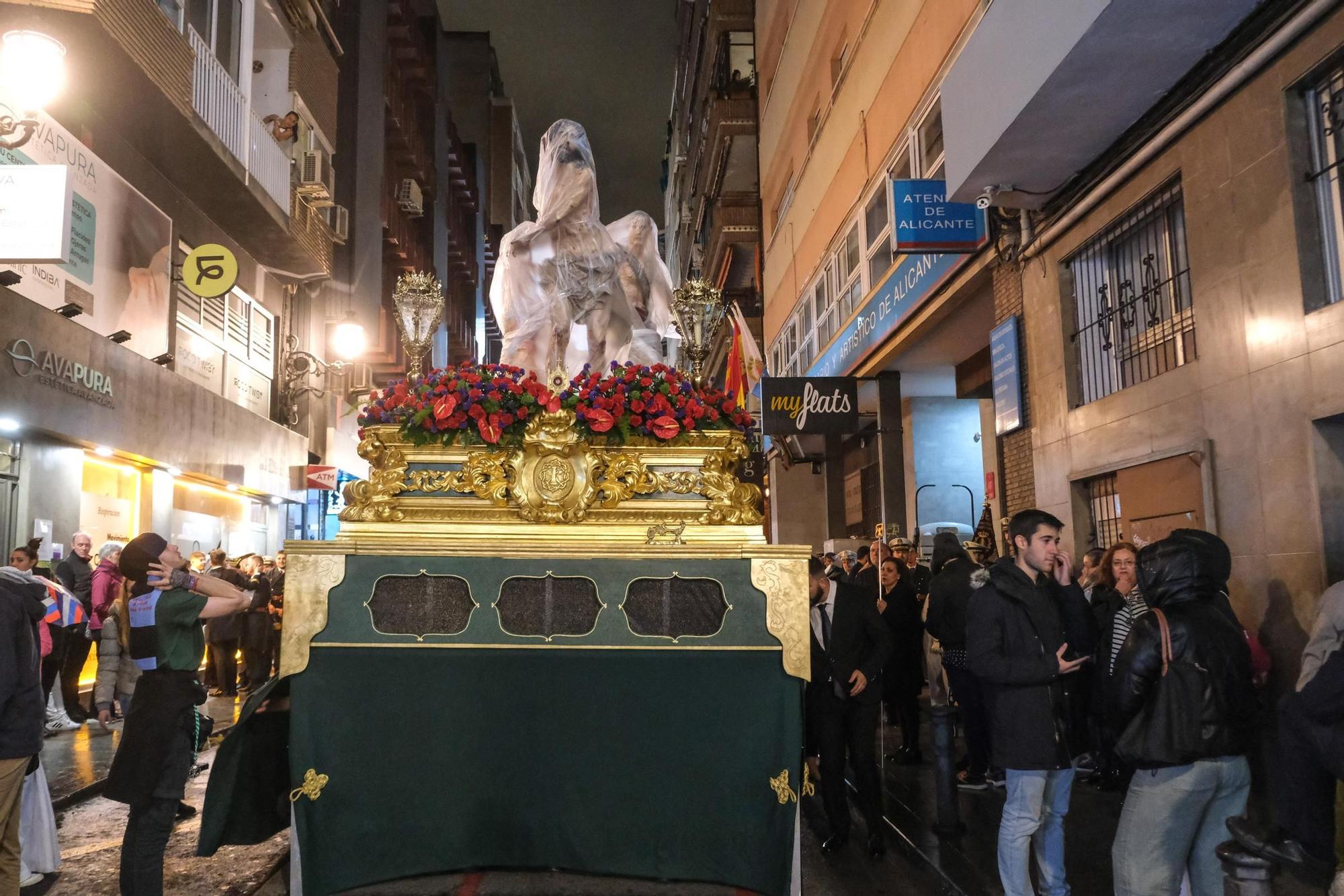 Así han sido las procesiones de la tarde de Domingo de Ramos en Alicante