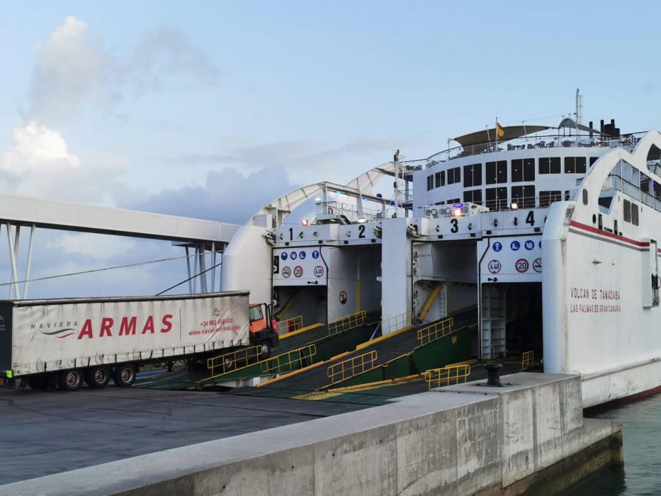 Transporte de mercancías de Armas Trasmediterránea