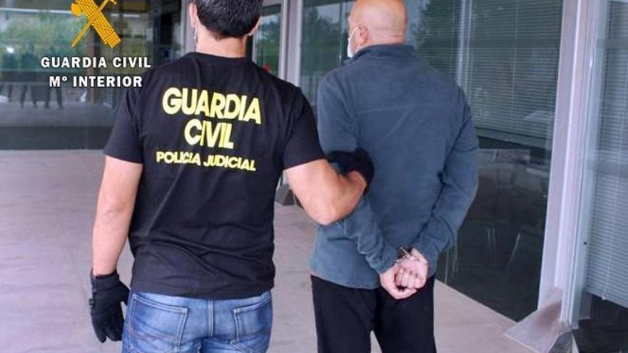 La Guardia Civil detiene a los atracadores del banco de Burguillos del Cerro