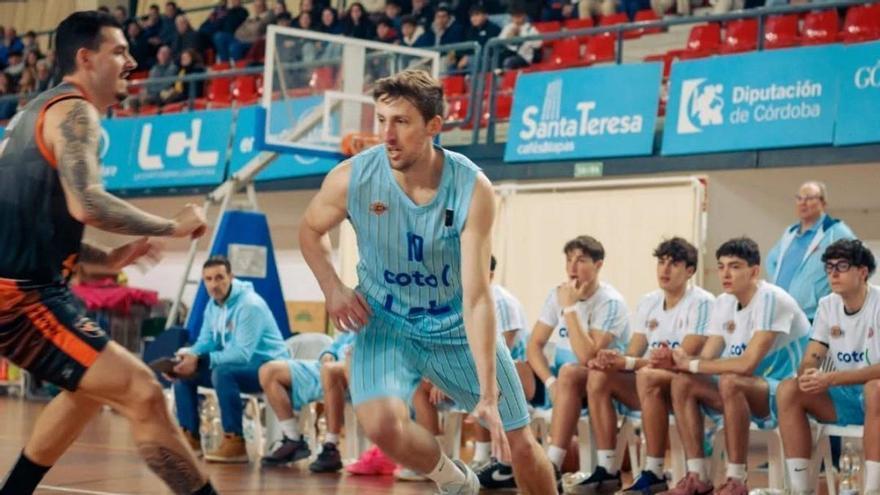 El Coto Lucena se queda a las puertas de la Tercera FEB tras rozar una remontada épica