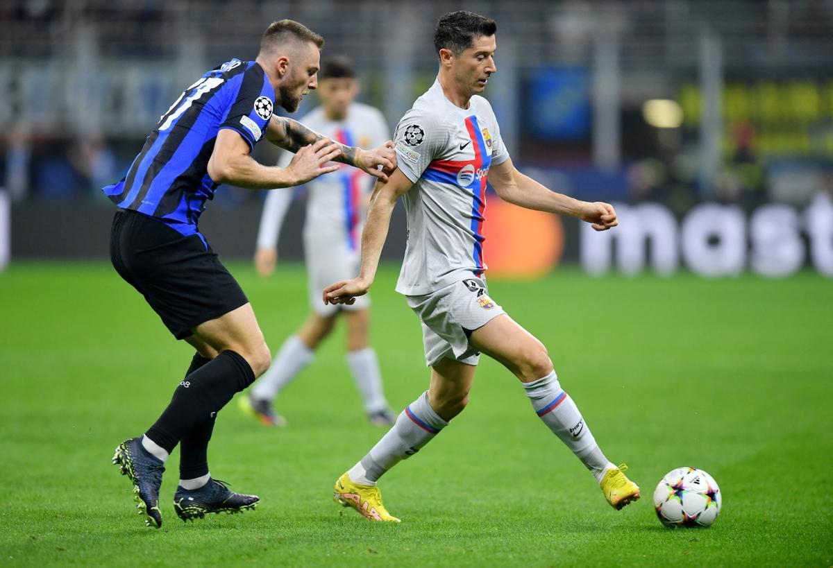 Champions League - Group C - Inter Milan v FC Barcelona