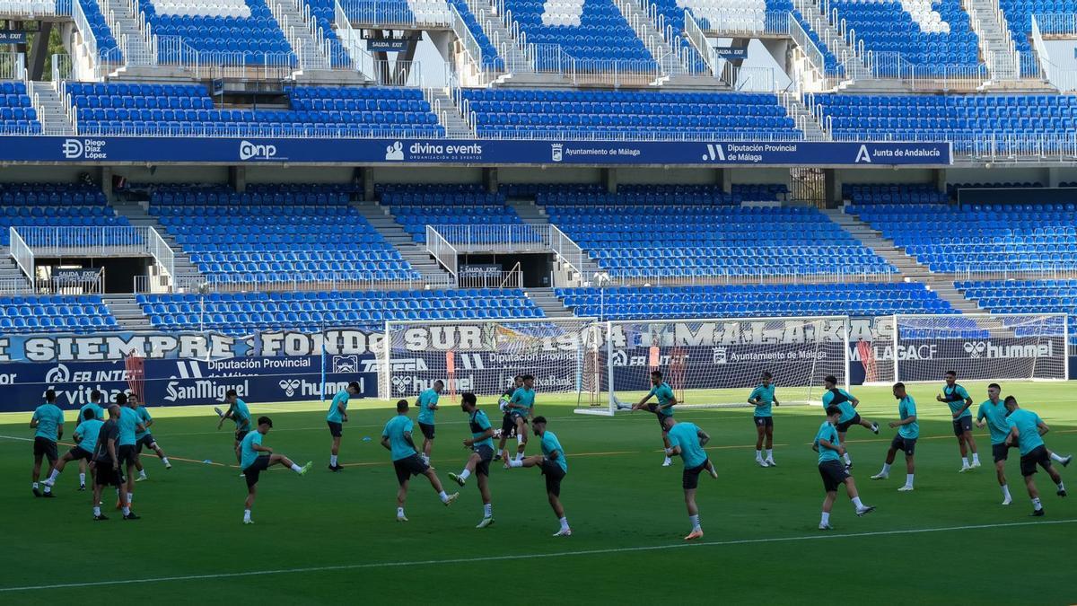 Imagen de un entrenamiento del Málaga CF en La Rosaleda.