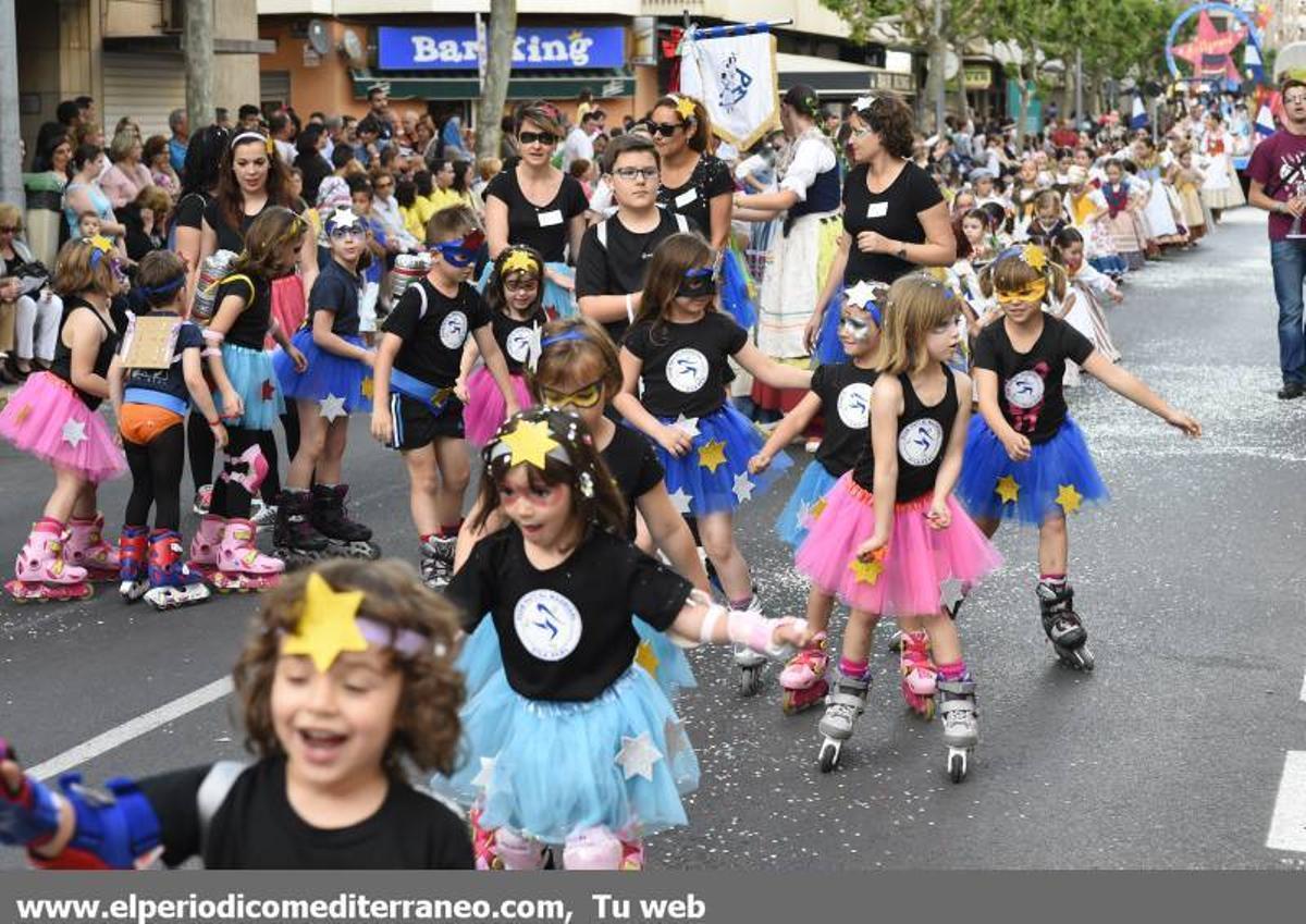 GALERÍA DE FOTOS -- Vila-real se llena de disfraces en la calle