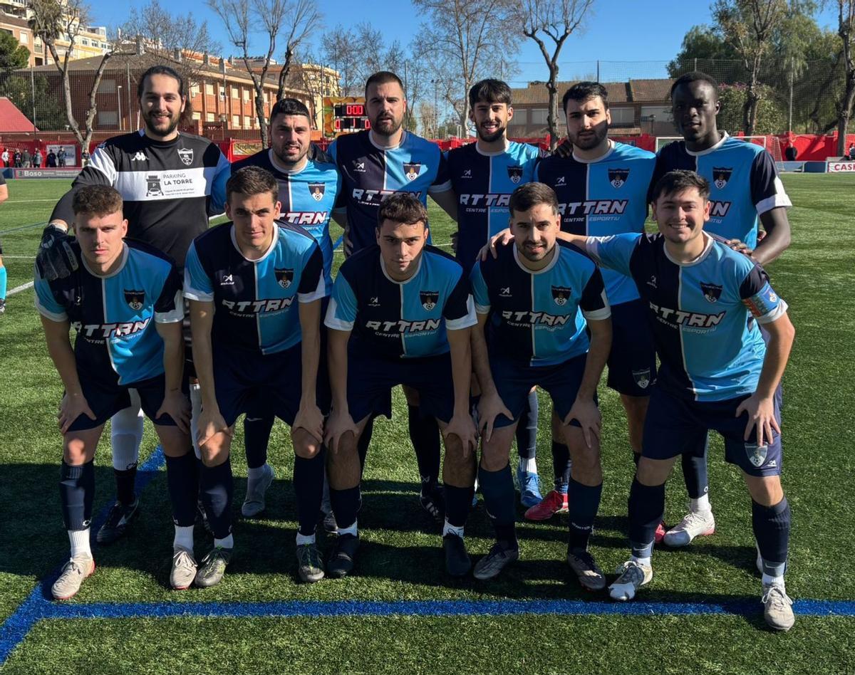 Equipo inicial de la UE Tavernes B el pasado domingo