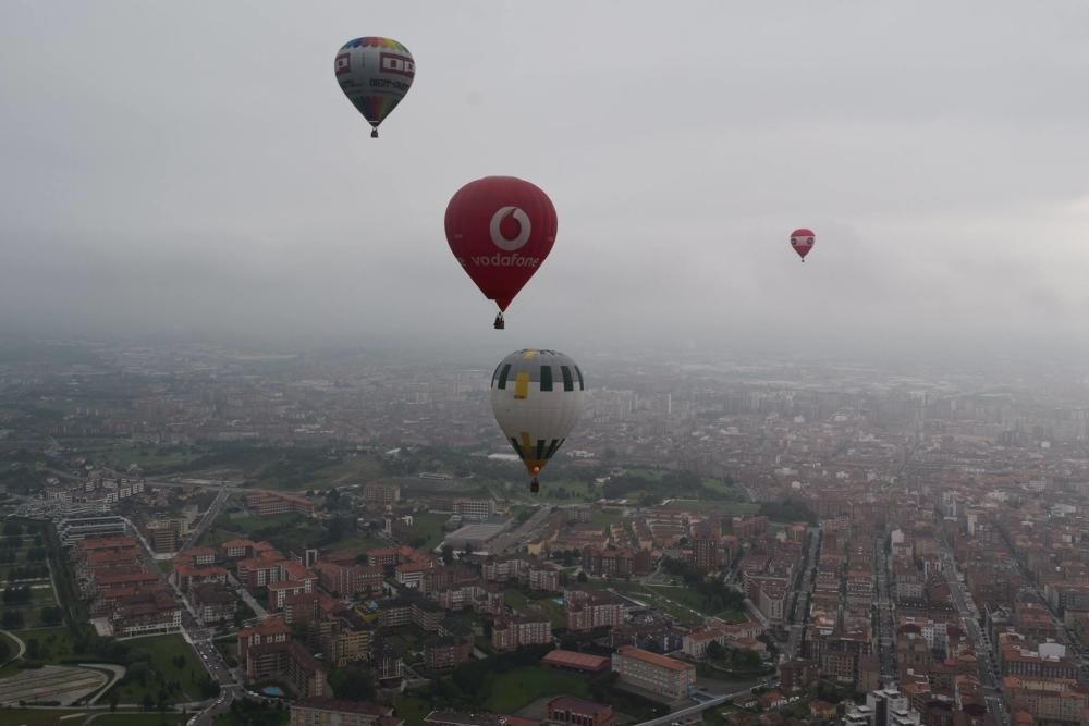 Regata de globos en Gijón