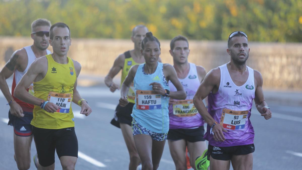 Busca tu foto en la Media Maratón de València