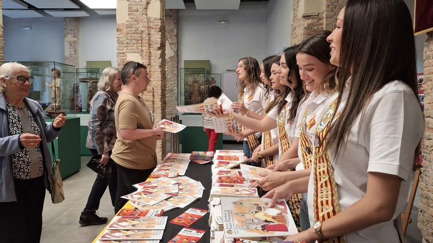 Fiebre en Vila-real por hacerse con el &#039;llibret&#039; de fiestas: reparten 5.000 ejemplares en solo tres horas