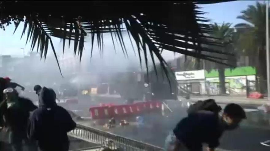 Ocho policías heridos en el Día del Trabajo en Chile