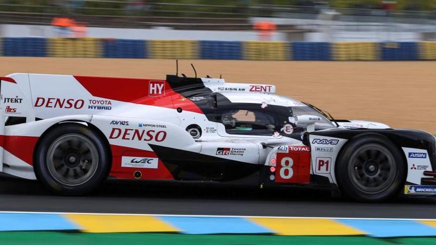 El español Fernando Alonso, a bordo de su Toyota TS050 Hybrid.