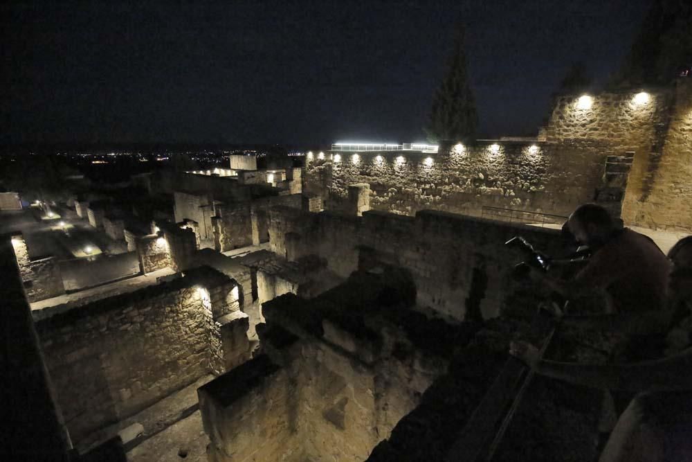 Galería gráfica: La ciudad brillante, Medina Azahara y su nueva iluminación nocturna.