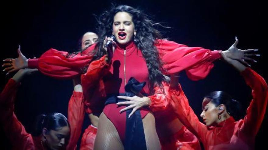 Rosalía en el concert al Palau Sant Jordi de 2019