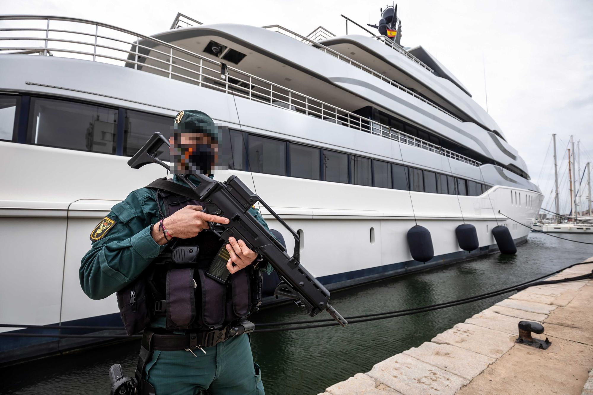 So lief die Razzia auf der Oligarchen-Yacht "Tango" im Hafen von Palma de Mallorca