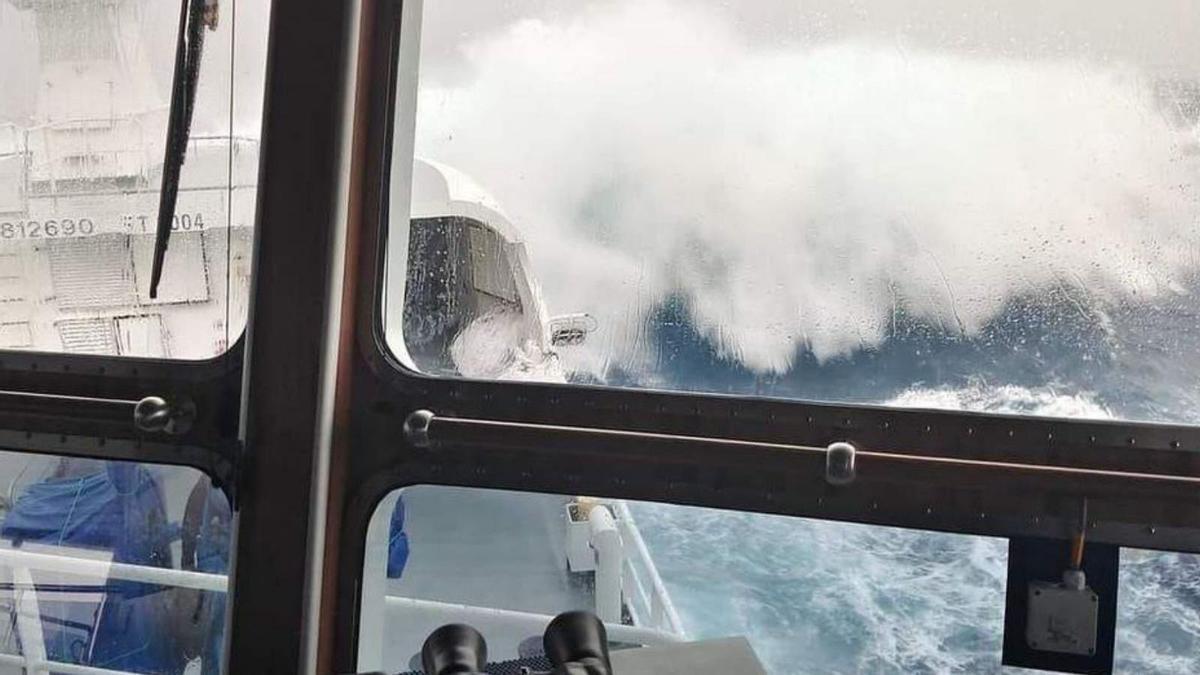 Imagen del temporal en Malvinas tomada desde el puente del “Argos Georgia” el pasado mayo.
