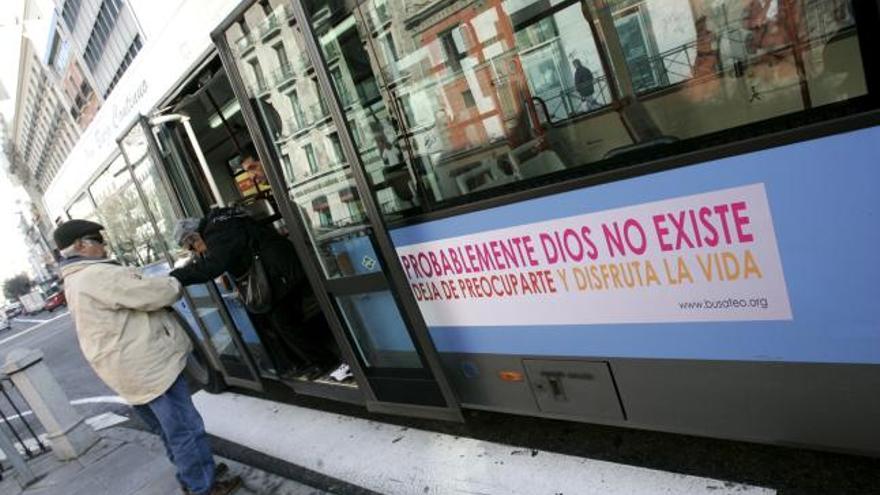 El bus ateo no arranca en Valencia