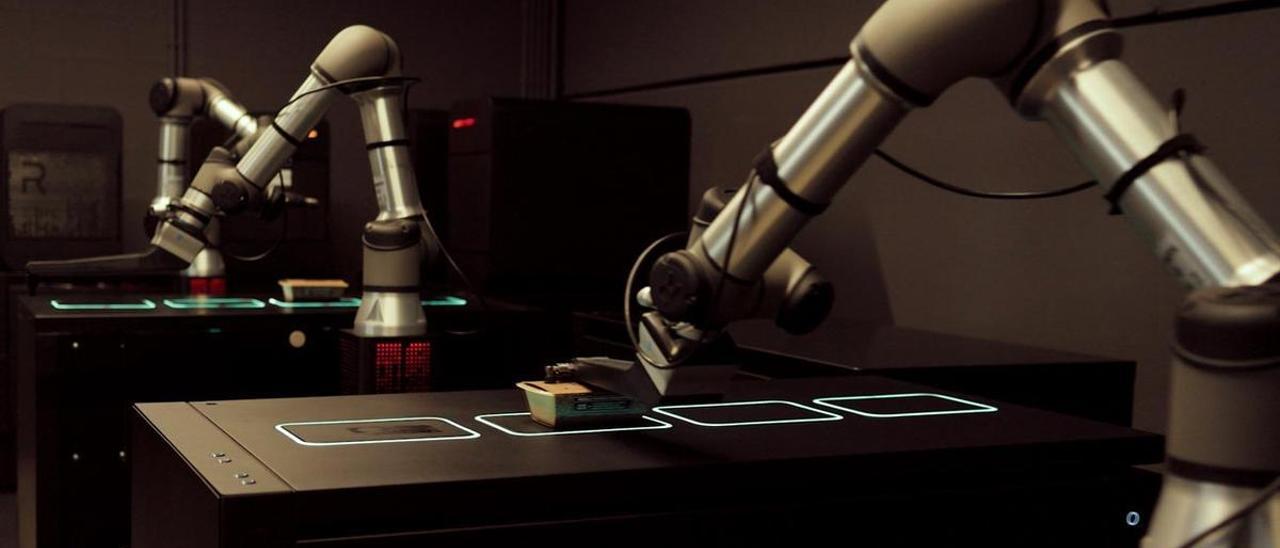 Los robots de Remy Electronics que preparan comida a domicilio, en acción.