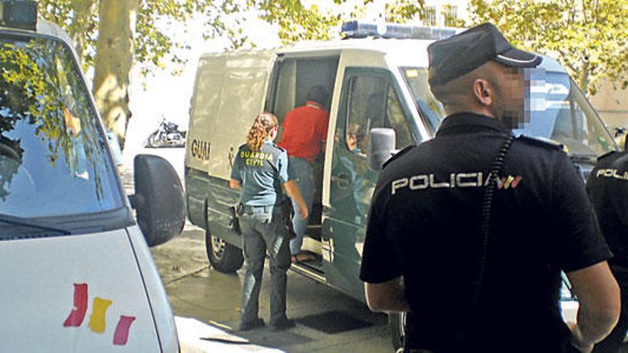 Ingresan en prisión los cinco detenidos por suministrar droga a los Ángeles del Infierno