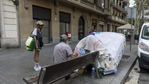Un barraca fa un any que és al centre de Barcelona: «Viure al carrer no és il·legal»