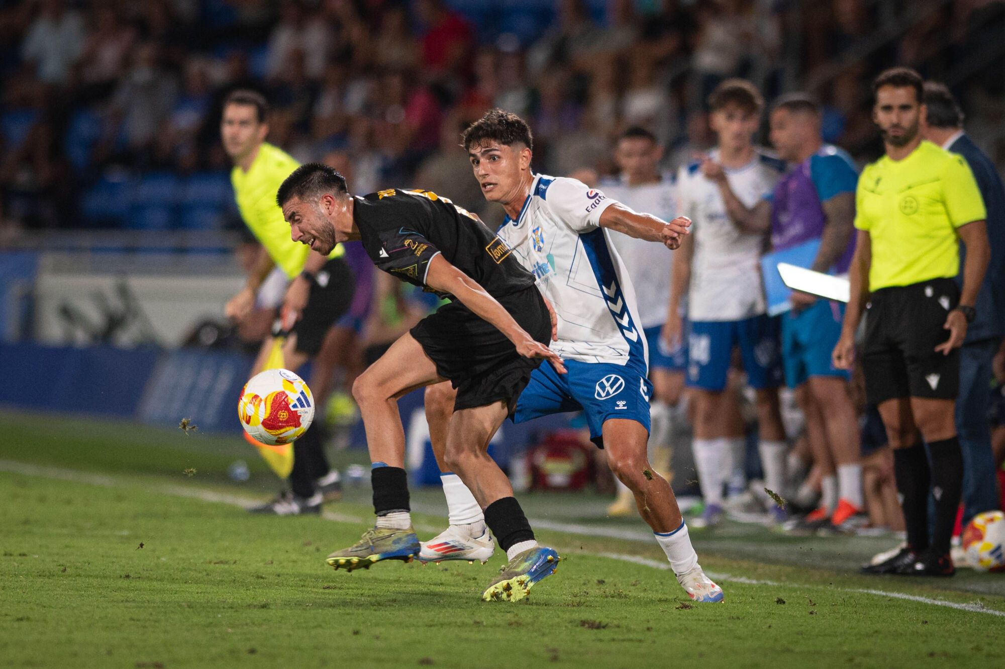 Partido de Primera RFEF CD Tenerife-Zamora CF 