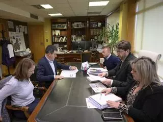 Educación licitará obras en los centros Manuel Murguía y Ponte dos Brozos por 1,7 millones