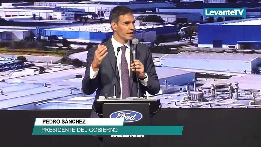 Pérez Llorca y Pedro Sánchez tras el anuncio de la unión entre Ford y Geely