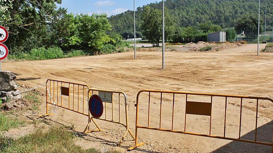 Sant Llorenç de la Muga promou un nou aparcament amb accés directe al poble