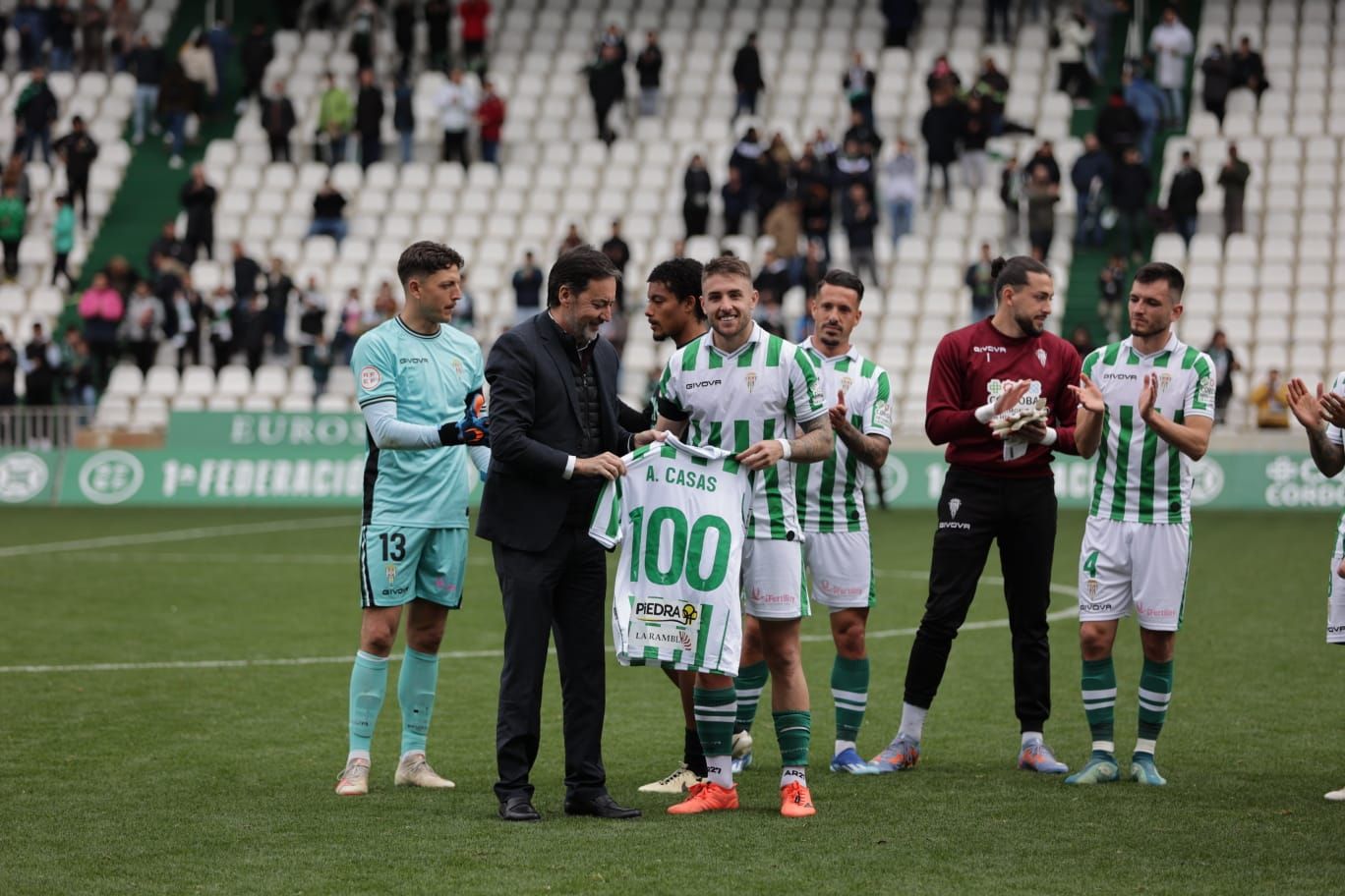 Córdoba CF-Atlético Baleares: las imágenes del partido en El Arcángel