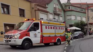 Sofocan un incendio en la cocina de una vivienda de Boiro