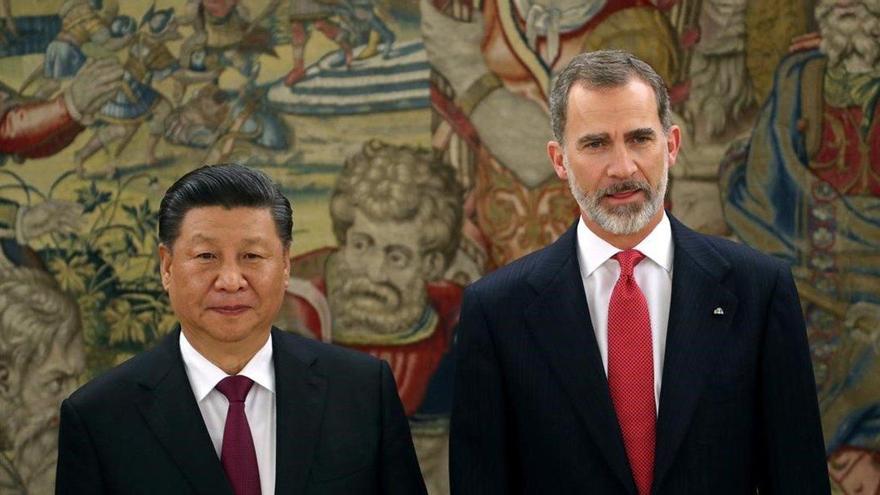 El presidente chino se reúne con Felipe VI a su llegada a España