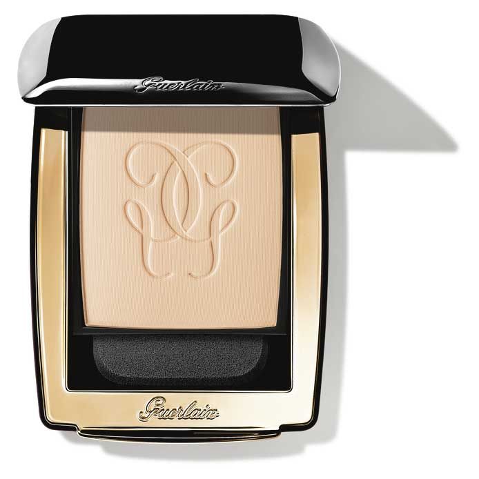 Guerlain París. Presenta una nueva base iluminadora en polvo.