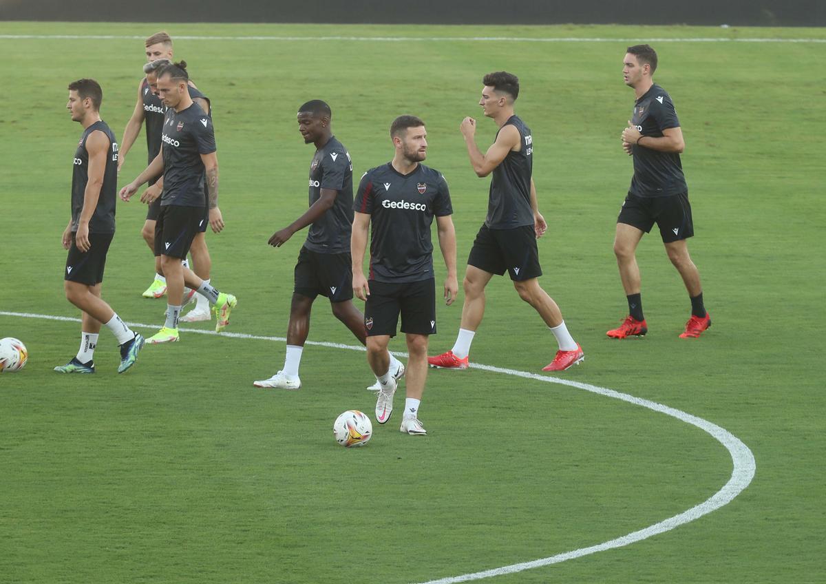 Entrenamiento en el Ciutat antes del encuentro frente al Rayo