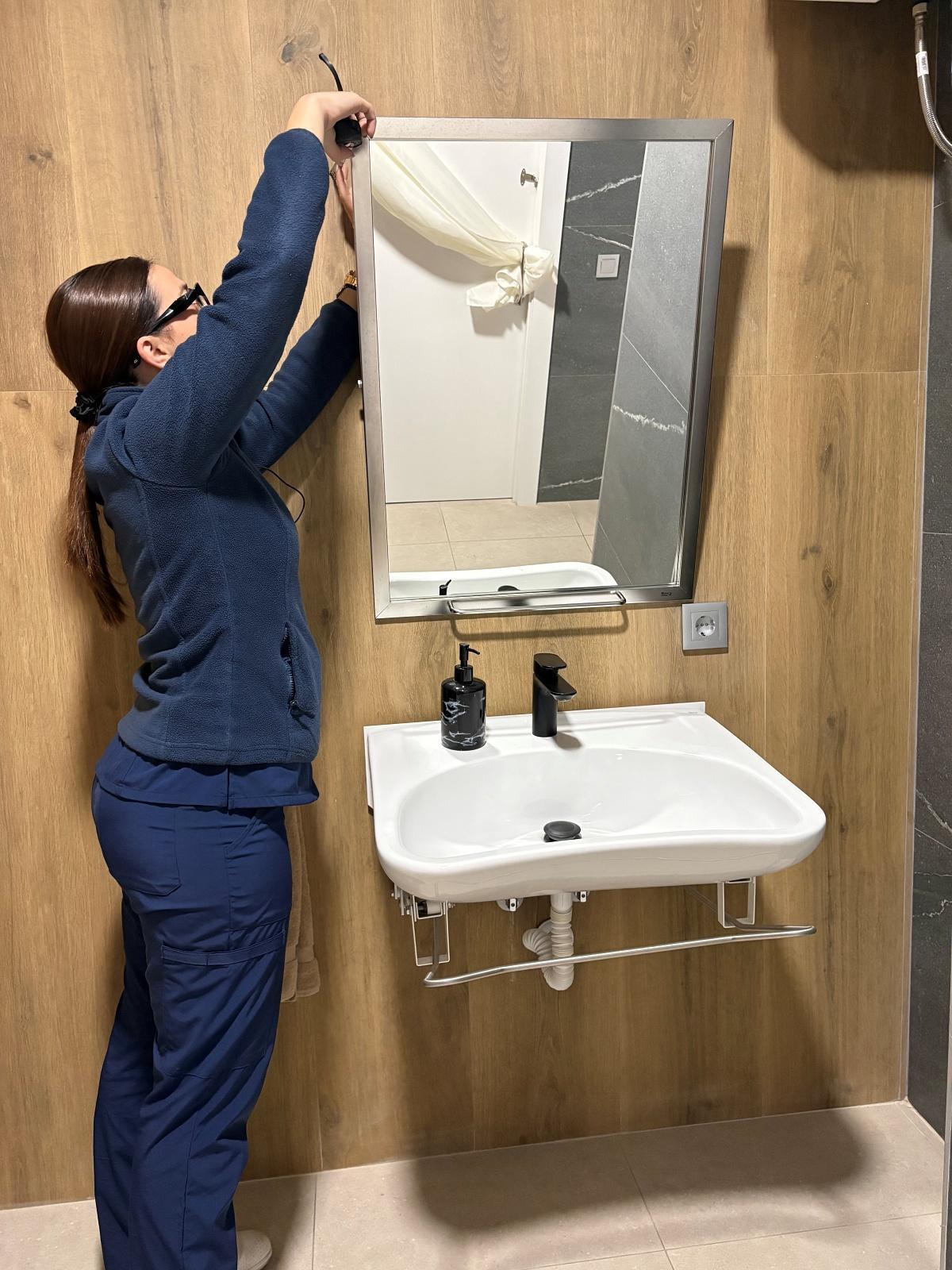 Existen numerosas soluciones que pueden facilitar el día a día, mejorar la seguridad y reducir la dependencia.