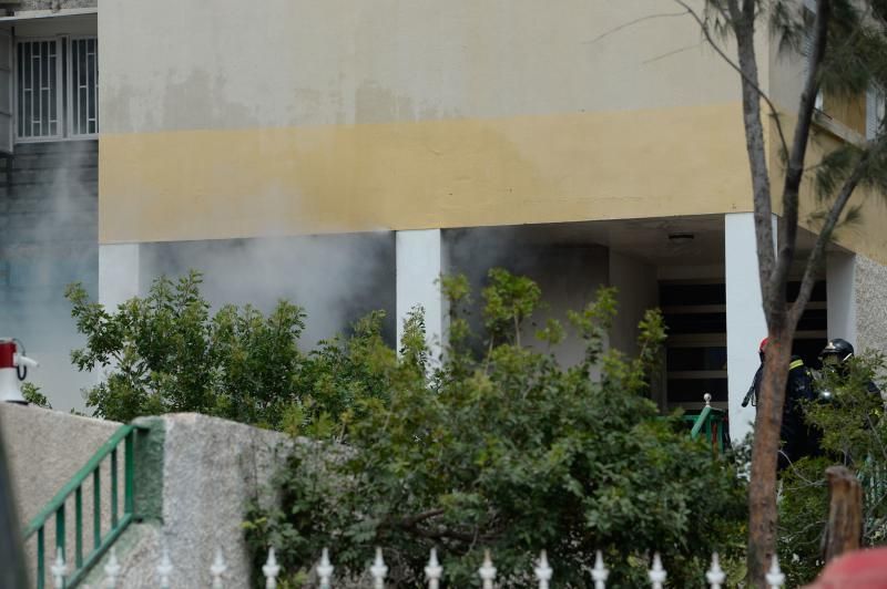 Incendio en un edificio de Jinámar