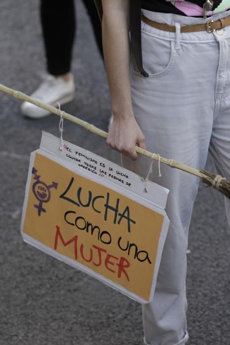 Manifestación en Elche por el 8-M