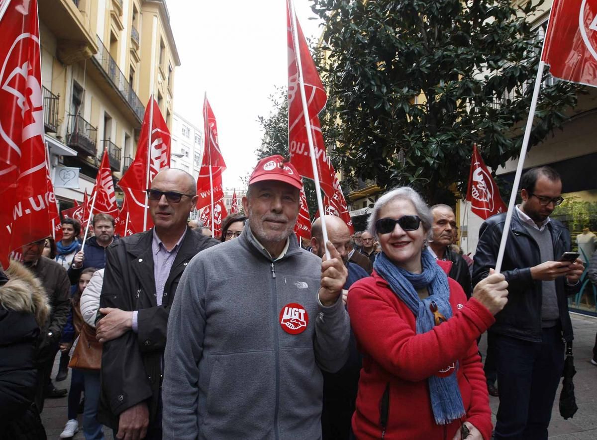 Unas 5.000 personas defienden en la calle la subida de las pensiones públicas