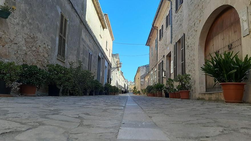 Sonnige Aussichten und leichte Schauer: Das 7-Tage-Wetter in Petra, Mallorca (23.4.2024)