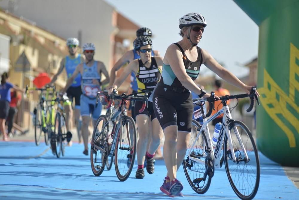 Llegada a la meta del Triatlón Villa de Fuente Álamo