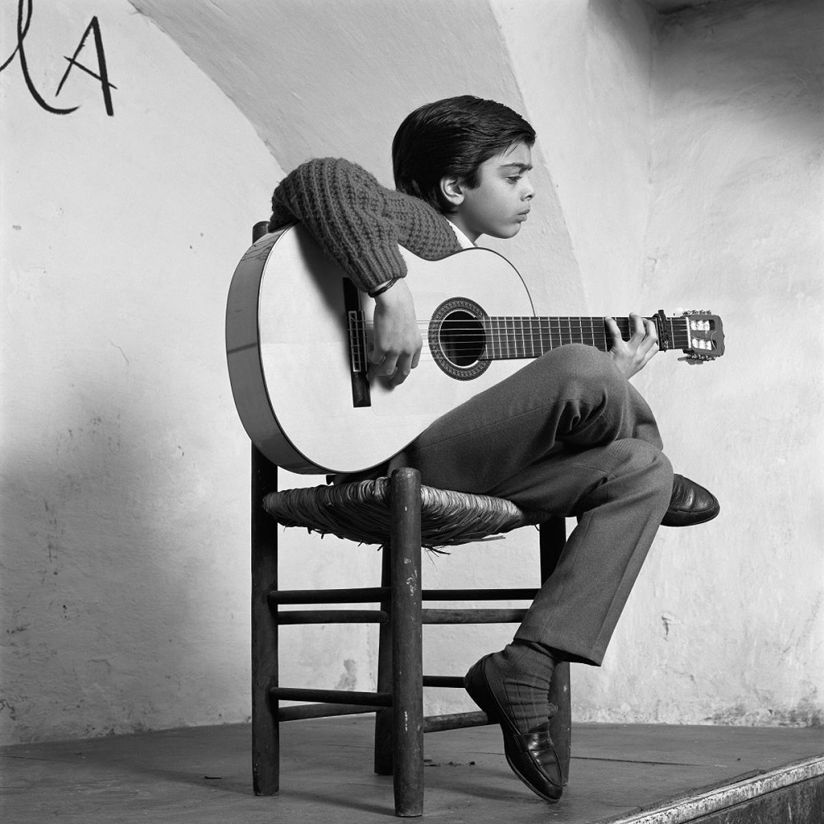 El guitarrista Jerónimo Maya en El Candela, un local en el que se reunían los artistas después de acabar su jornada laboral en los tablaos.