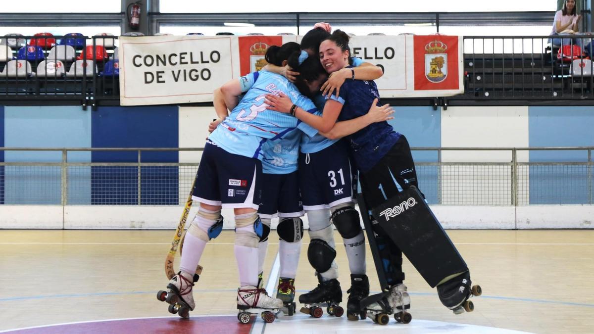 Abrazo de las cuatro jugadoras que se retiraban.