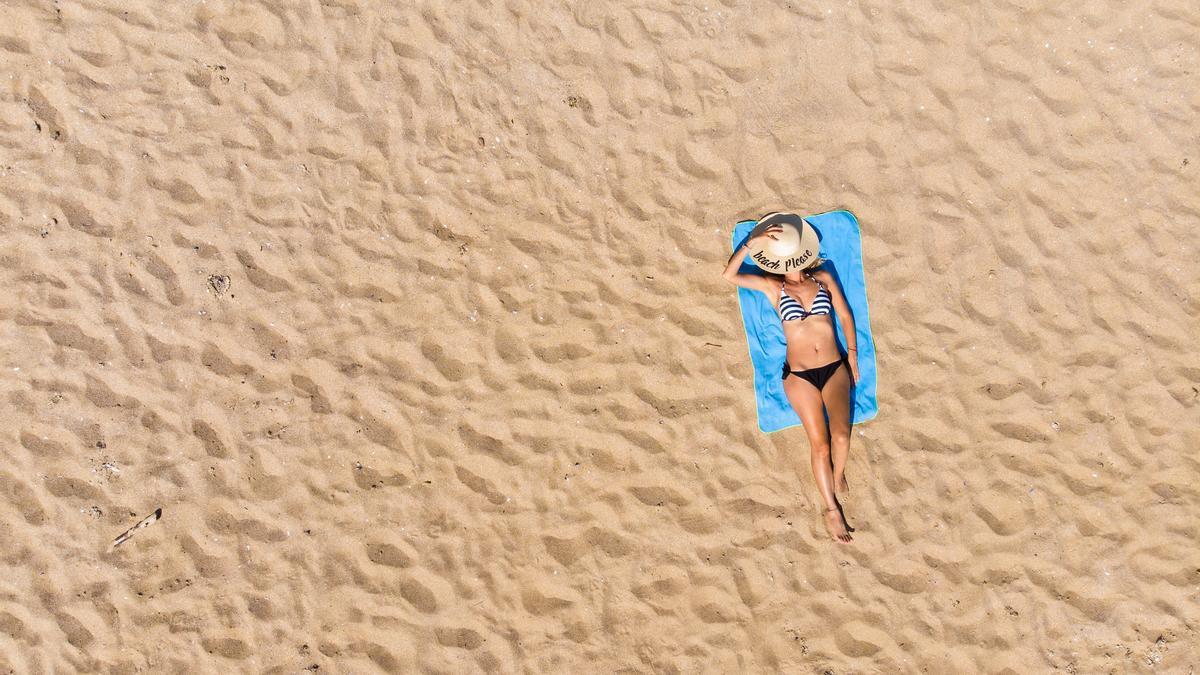 La playa perfecta si te quedas este verano en la capital.
