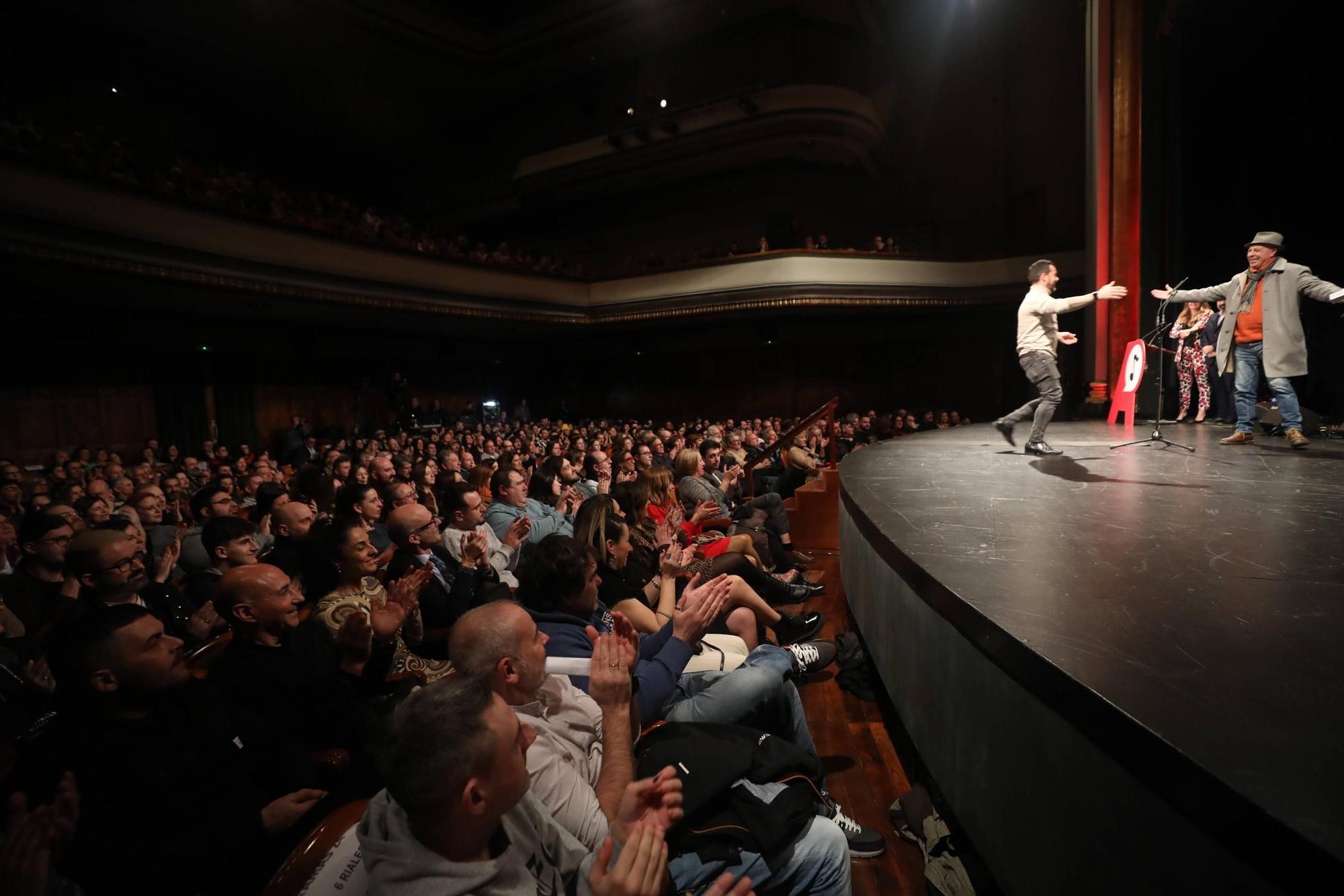 En imágenes | Así fue la entrega de los premios "Amas" en el teatro Filarmónica