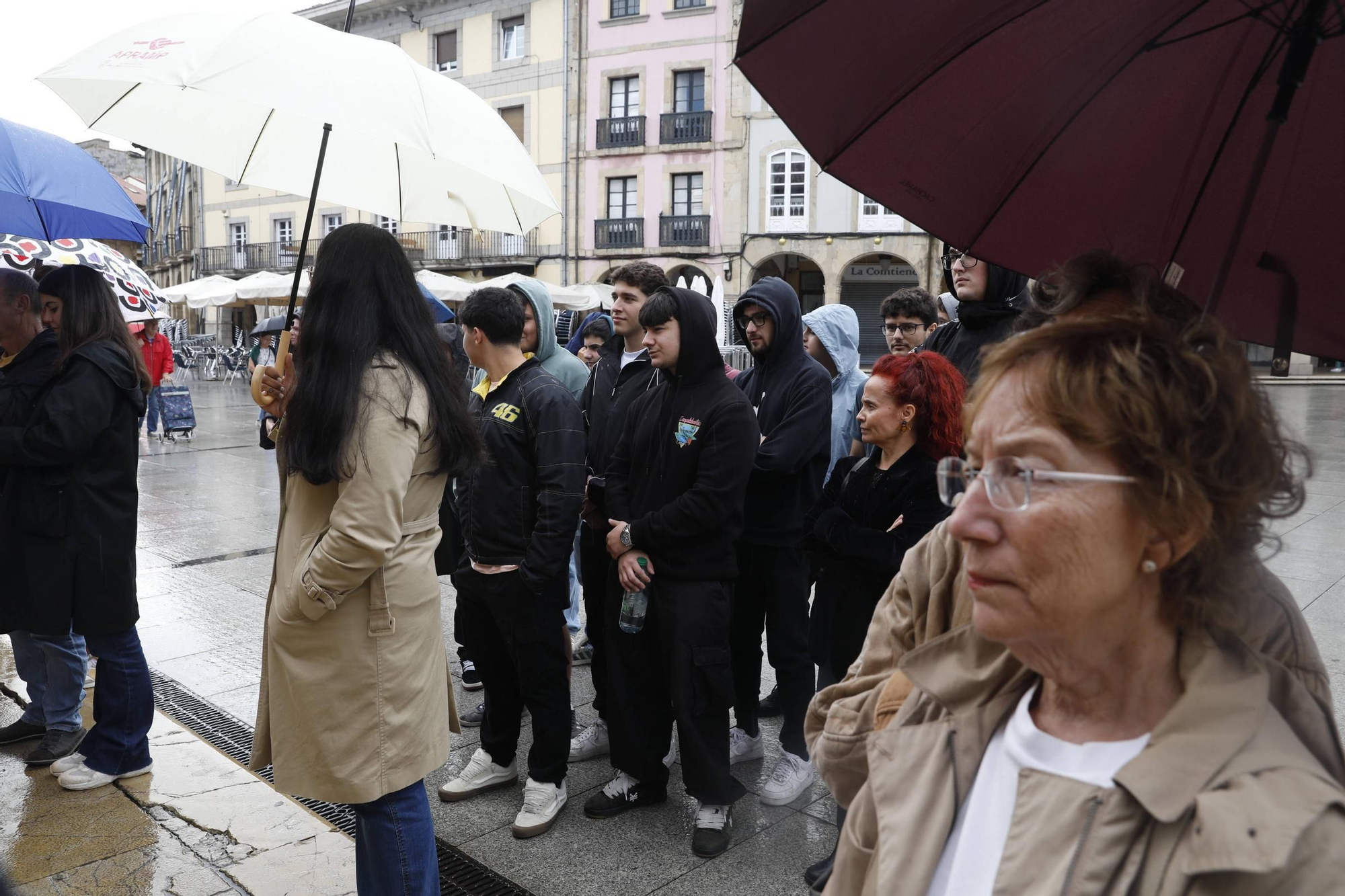 EN IMÁGENES: Así fue la concentración y lectura de manifiesto en contra de la trata en el Día Internacional contra la Explotación Sexual y el Tráfico de Mujeres y Niños